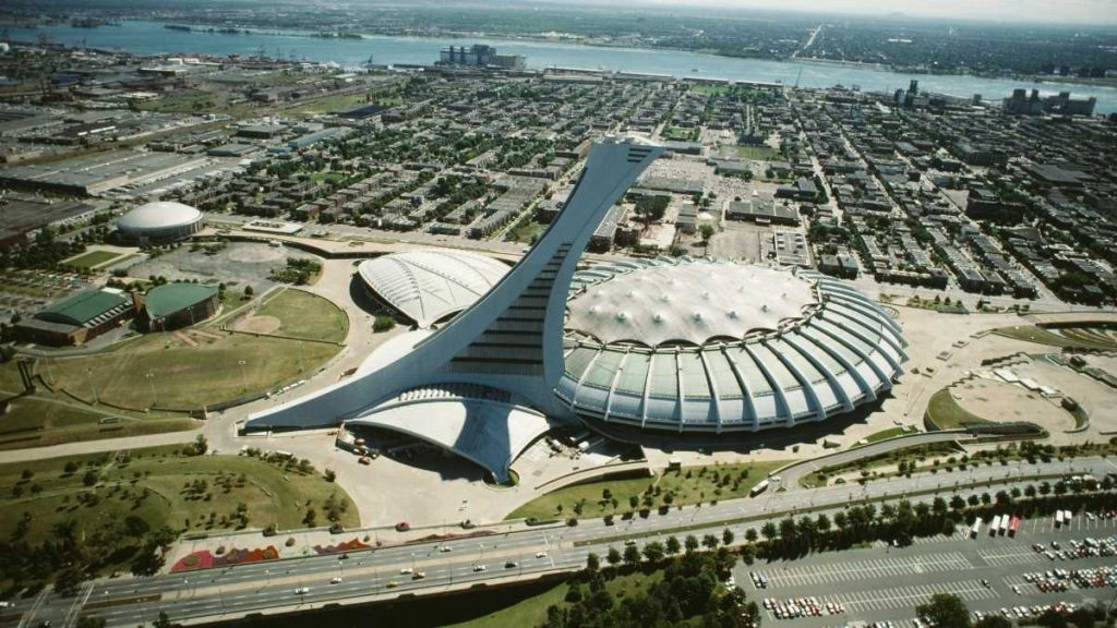 Vue aérienne du stade olympique de Montréal