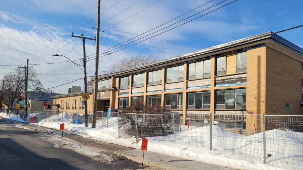 École en rénovation à Lachine, 800 rue Sherbrooke