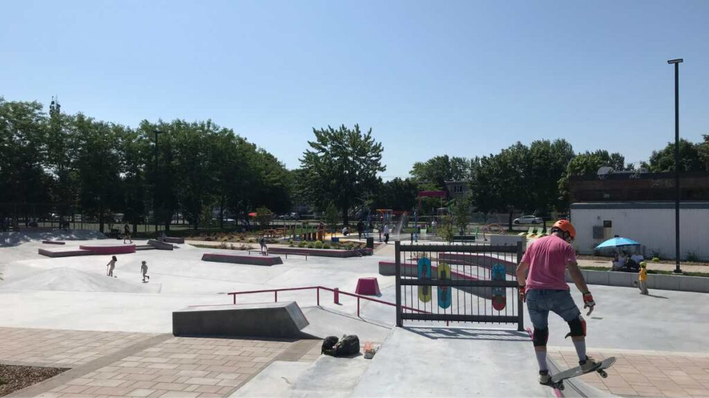 Skatepark du parc Raymond dans le Bronx